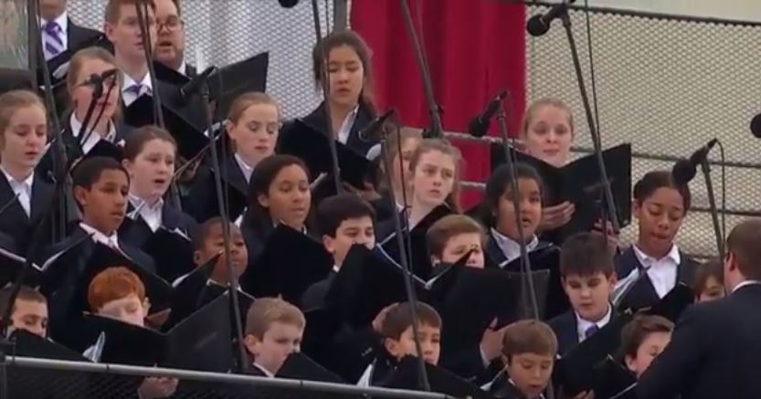 Toàn cảnh lễ tuyên thệ nhậm chức của Tổng thống Mỹ Donald Trump - VIDEO, ẢNH - ảnh 7