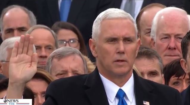 Toàn cảnh lễ tuyên thệ nhậm chức của Tổng thống Mỹ Donald Trump - VIDEO, ẢNH - ảnh 18