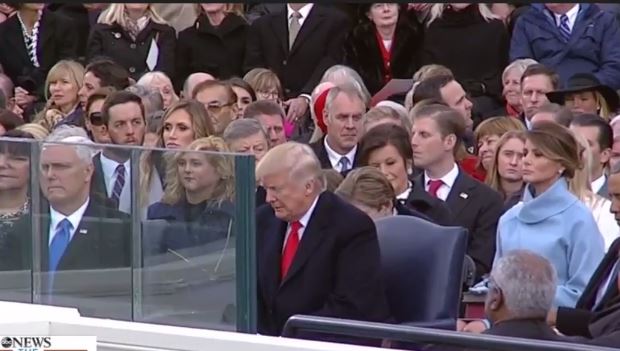 Toàn cảnh lễ tuyên thệ nhậm chức của Tổng thống Mỹ Donald Trump - VIDEO, ẢNH - ảnh 87