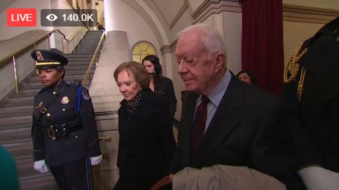 Toàn cảnh lễ tuyên thệ nhậm chức của Tổng thống Mỹ Donald Trump - VIDEO, ẢNH - ảnh 41