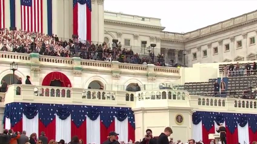 Toàn cảnh lễ tuyên thệ nhậm chức của Tổng thống Mỹ Donald Trump - VIDEO, ẢNH - ảnh 22