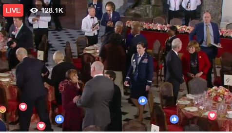 Toàn cảnh lễ tuyên thệ nhậm chức của Tổng thống Mỹ Donald Trump - VIDEO, ẢNH - ảnh 118